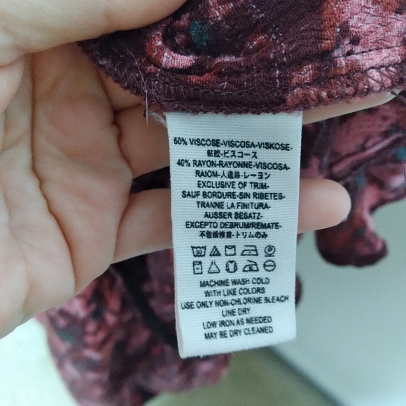 Free People Red Floral All The Right Ruffles Romper Size Small - Picture 14 of 15